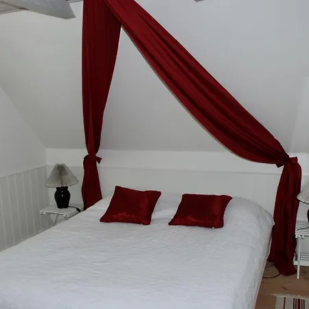 Laerkelill 3* Skovlund