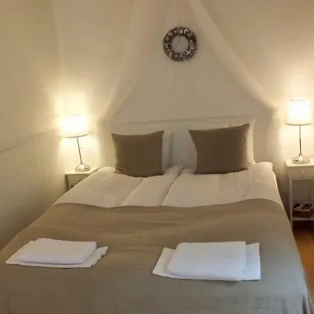Lærkelill Bed & Breakfast Skovlund