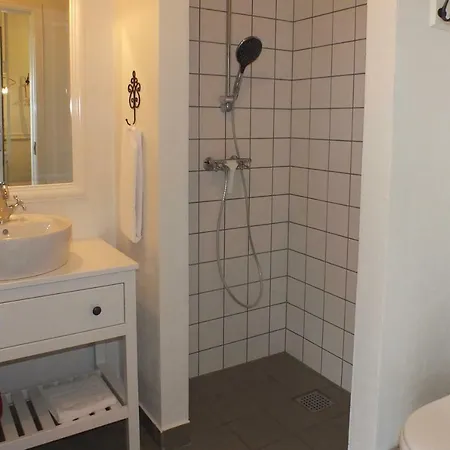 Laerkelill 3* Skovlund